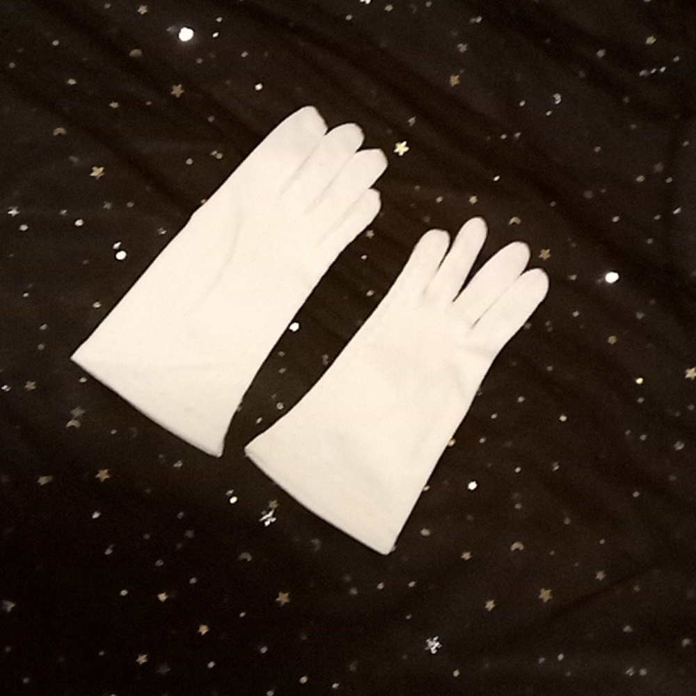 Gloves - Picture 2 of 4